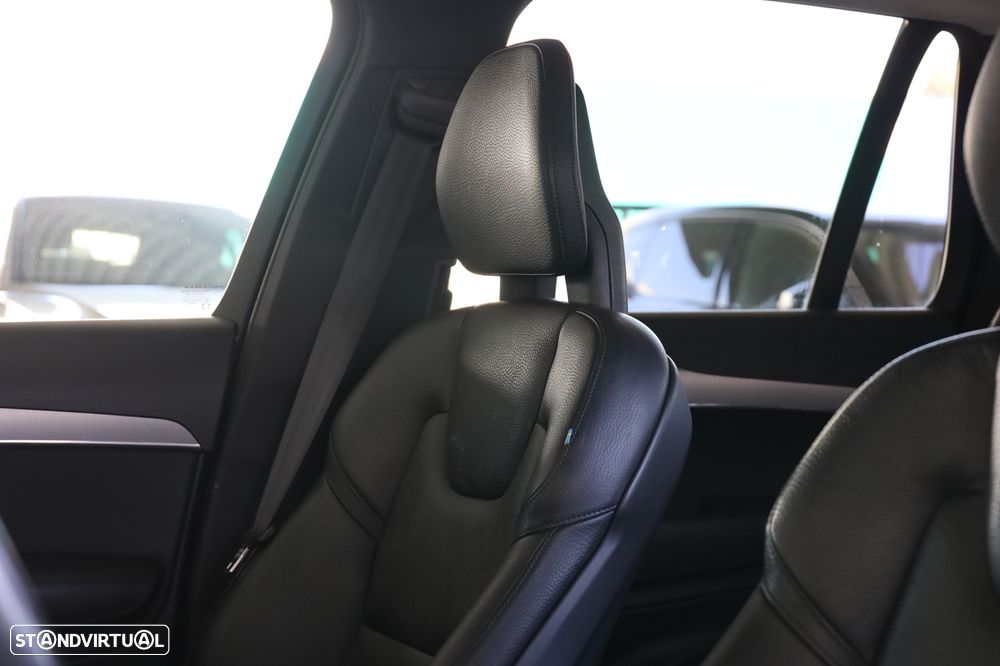 Volvo XC 90 2.0 T8 PHEV Momentum Plus AWD - 9