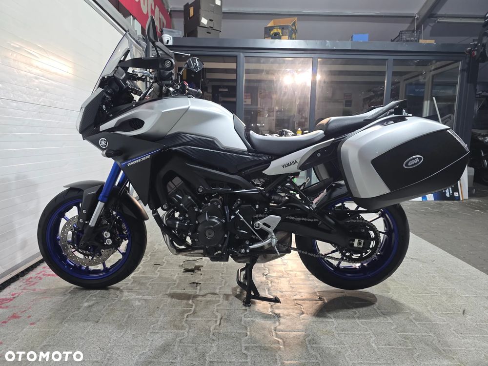 Yamaha MT - 19