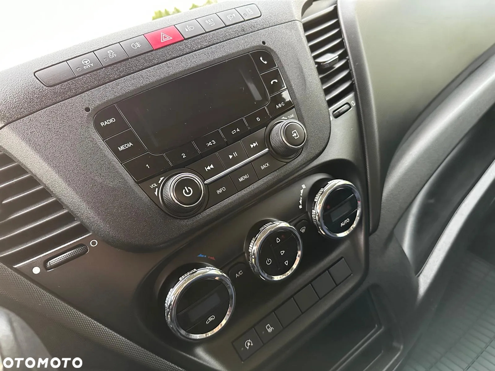 Iveco Daily - 12