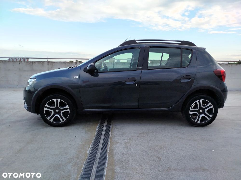 Dacia Sandero Stepway TCe 90 (S&S) Celebration - 8