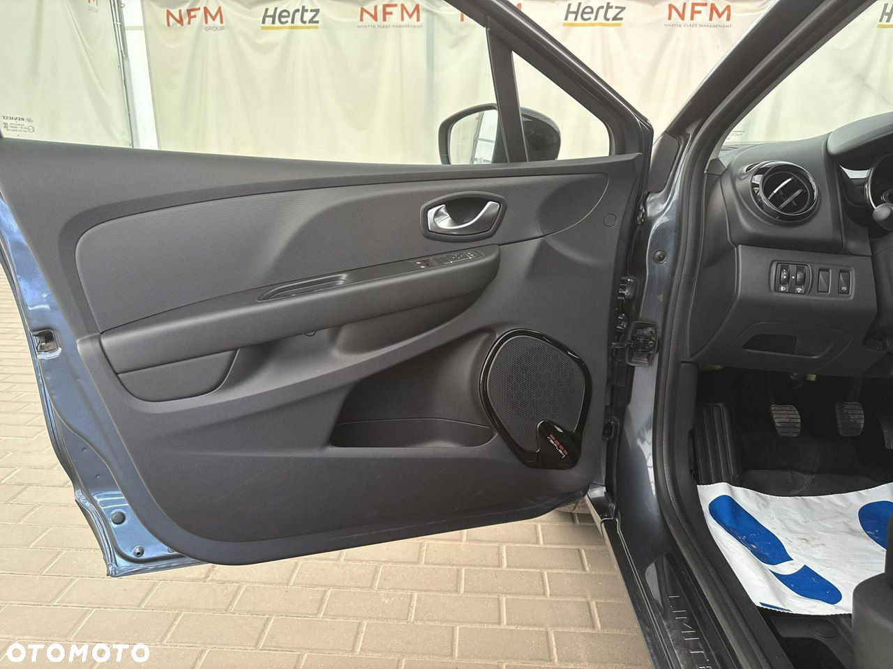 Renault Clio - 10