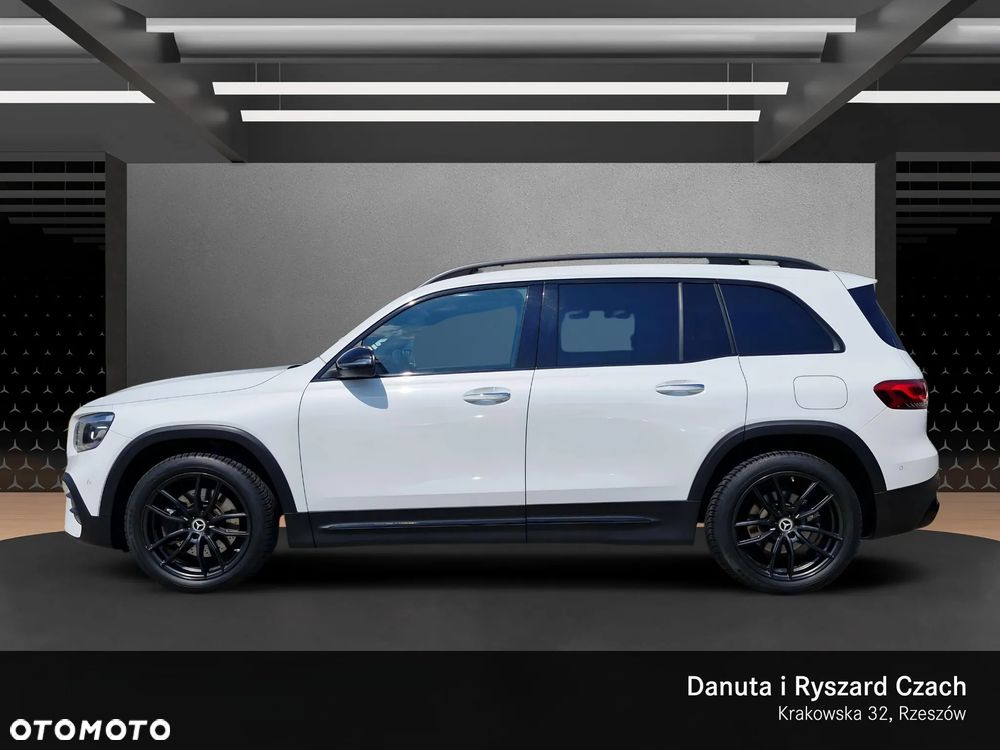 Mercedes-Benz GLB 250 4-Matic 8G-DCT - 2