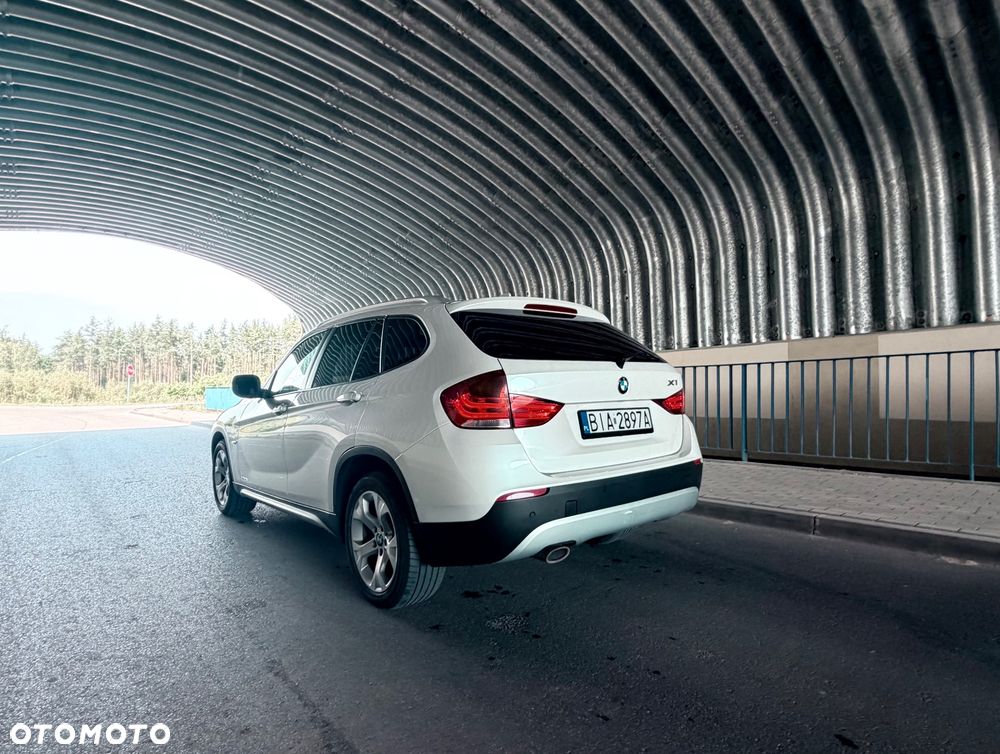BMW X1 xDrive18d - 12