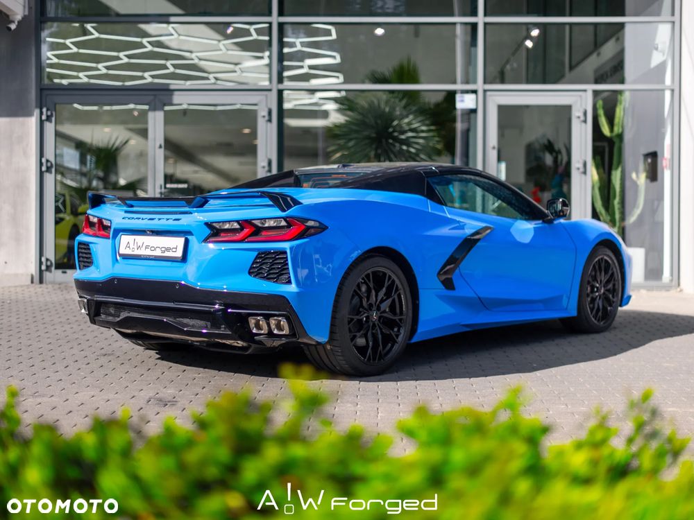 Chevrolet Corvette - 11