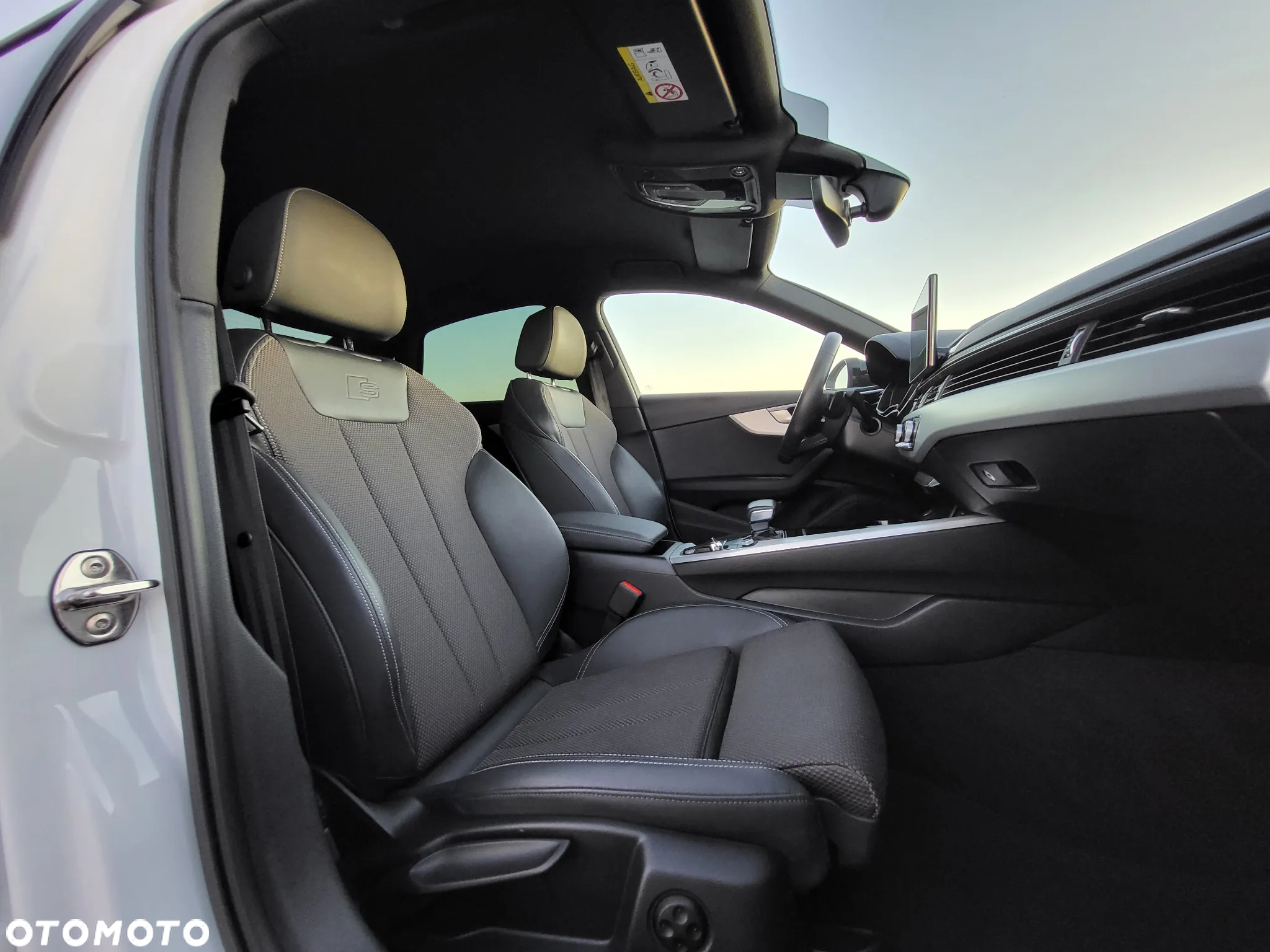 Audi A4 40 TDI S tronic S line - 23
