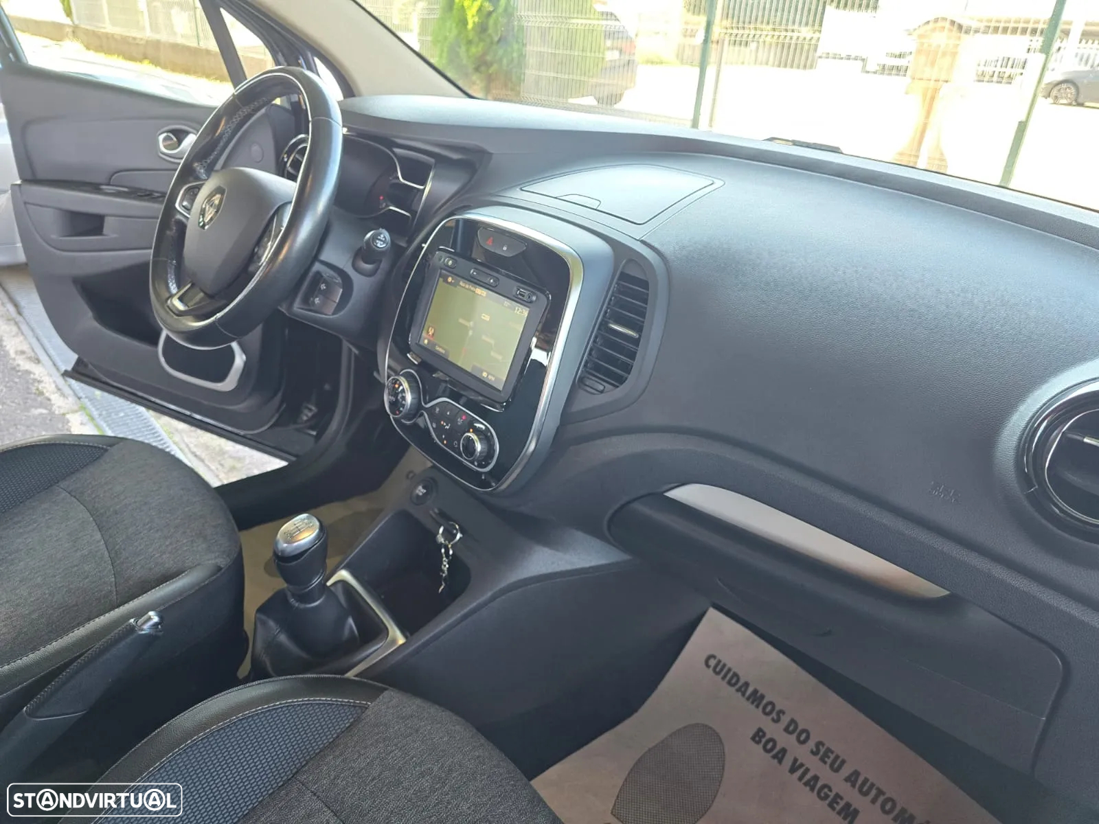 Renault Captur 1.3 TCe Exclusive - 28