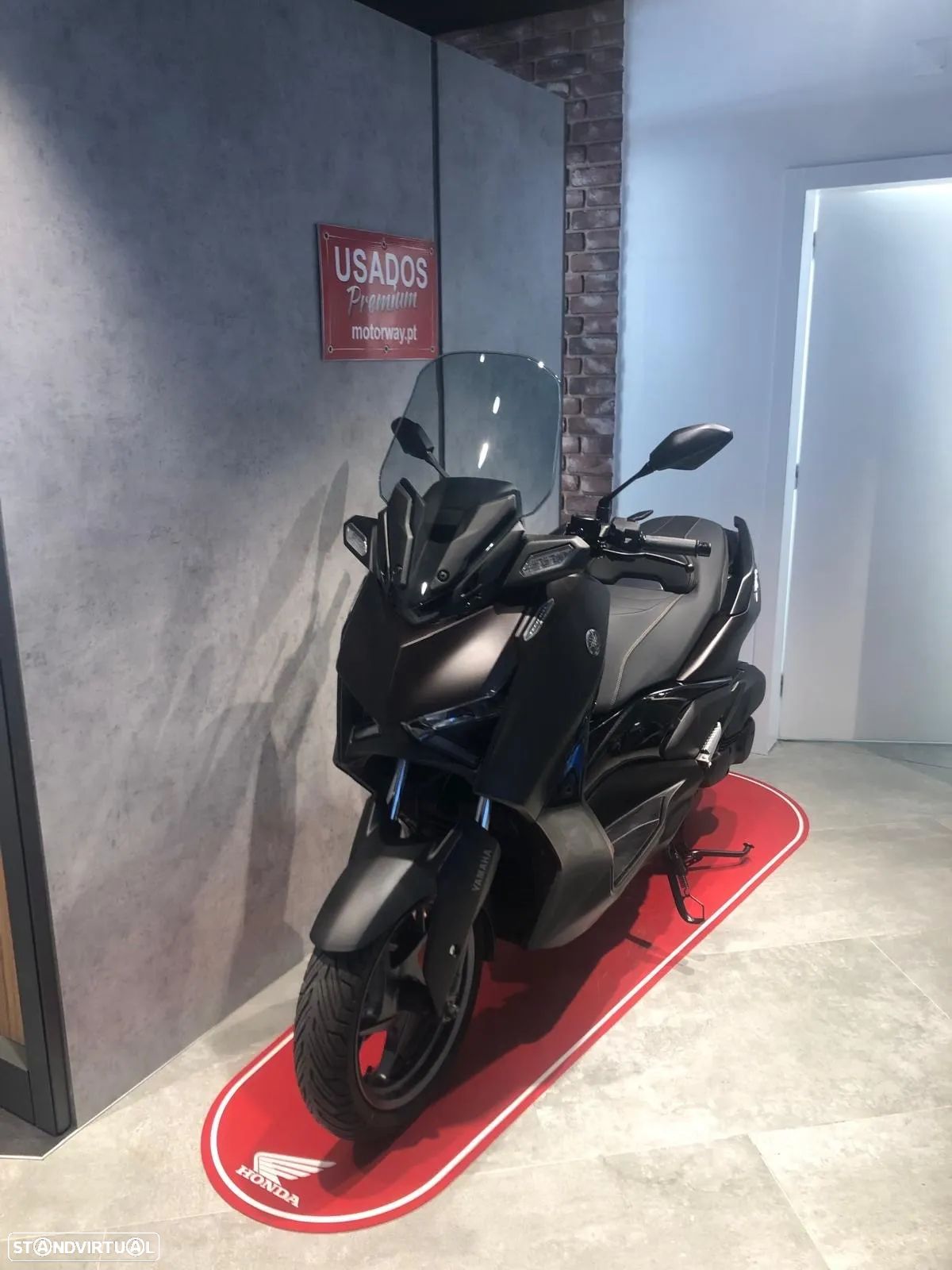 Yamaha X-Max - 1