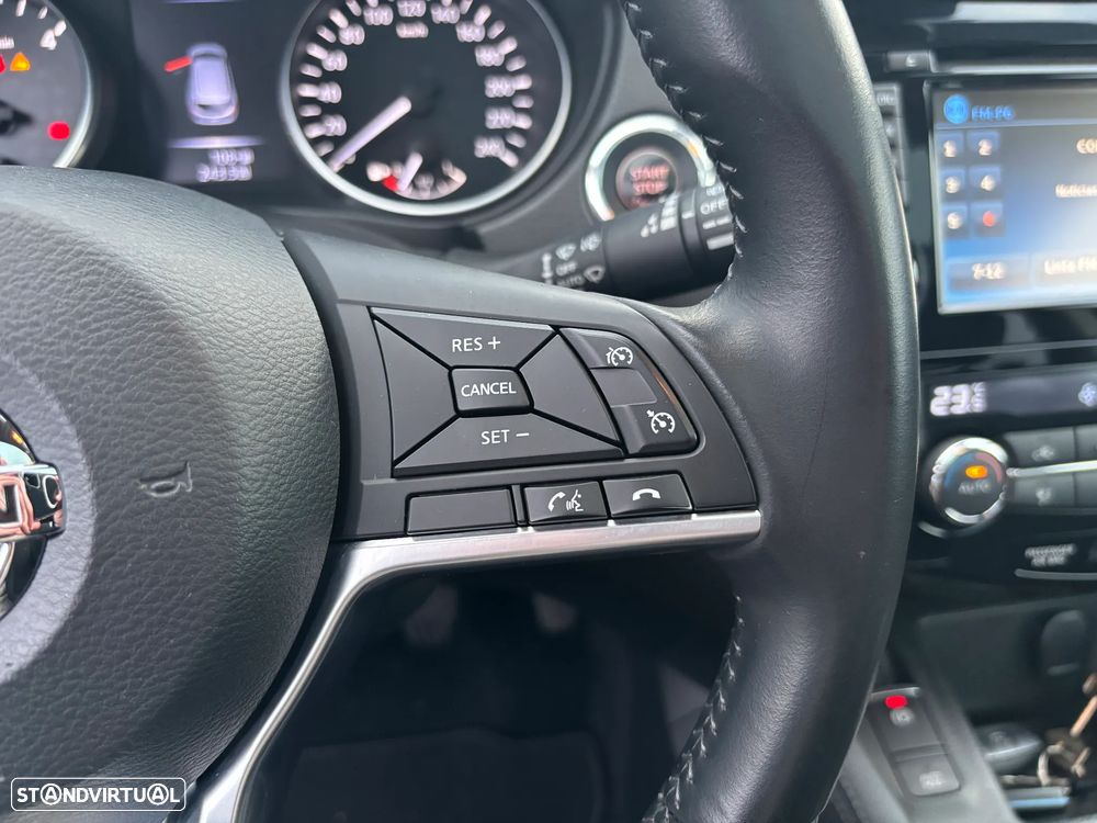 Nissan Qashqai 1.5 dCi N-Connecta Led - 16
