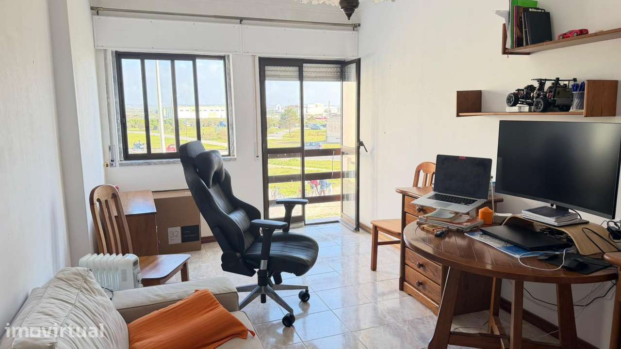 Apartamento T1 em Peniche – A 200 metros da Praia da Cova de Alfarroba - Grande imagem: 4/27