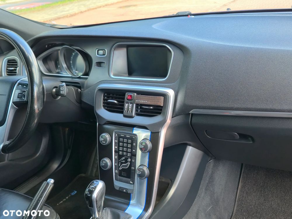 Volvo V40 D4 Drive-E R-Design Kinetic - 19