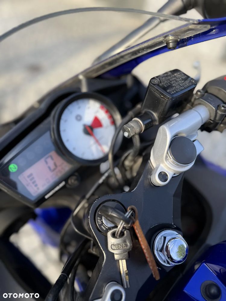Yamaha YZF - 6