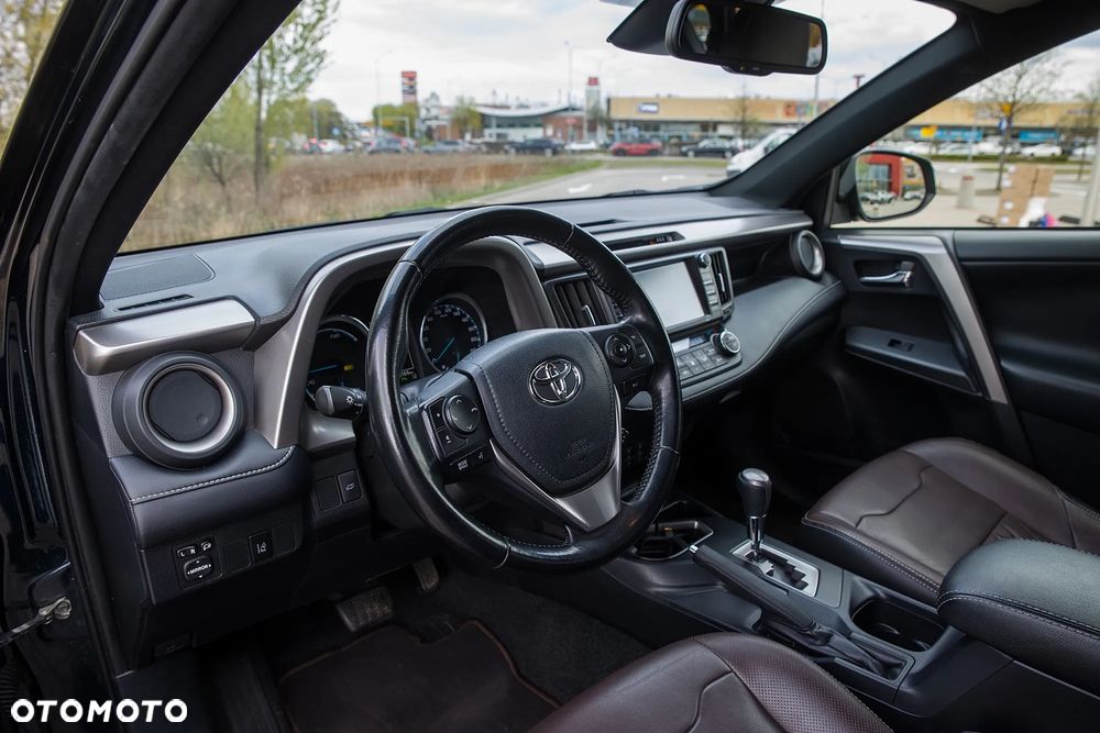 Toyota RAV4 - 9