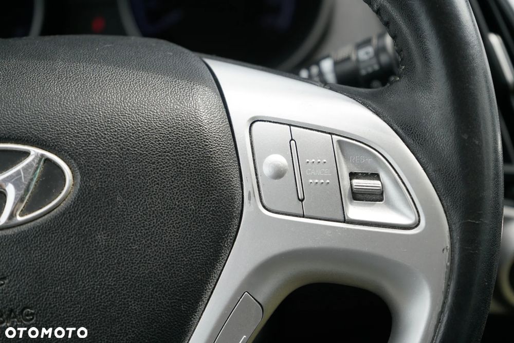 Hyundai ix35 2.0 CRDi Premium 2WD - 24