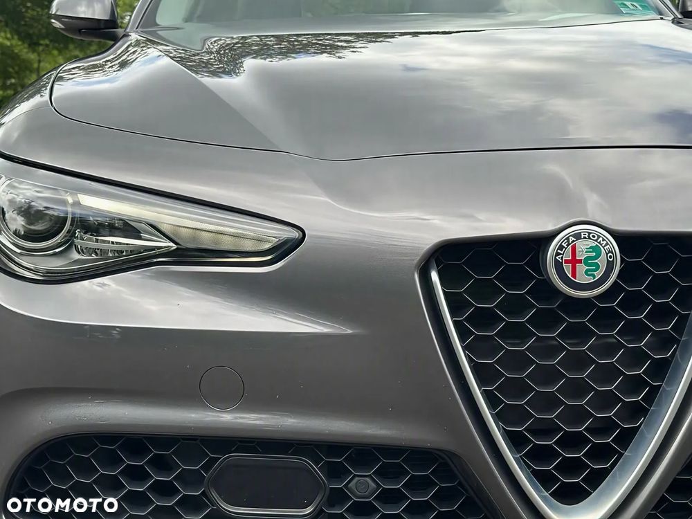 Alfa Romeo Giulia - 10