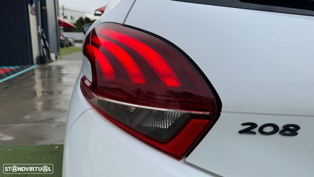 Peugeot 208 1.2 PureTech Style - 10
