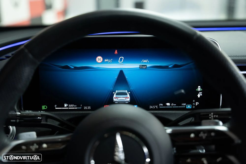 Mercedes-Benz E 300 ver-e-amg-line - 19