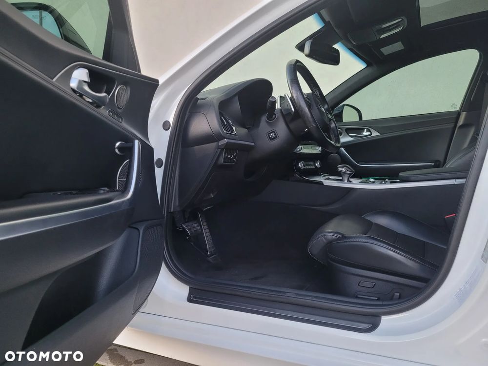 Kia Stinger 3.3 T-GDI V6 GT AWD - 21