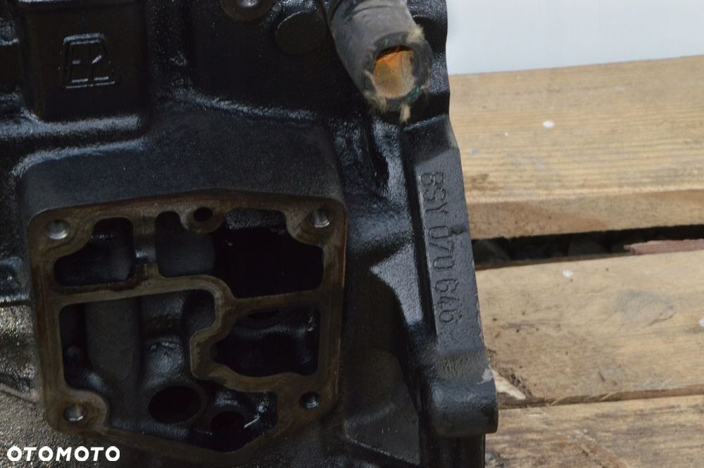 blok silnika tłoki korbowód mitsubishi outlander ii vw 2.0 DI-D tdi ładny - 4