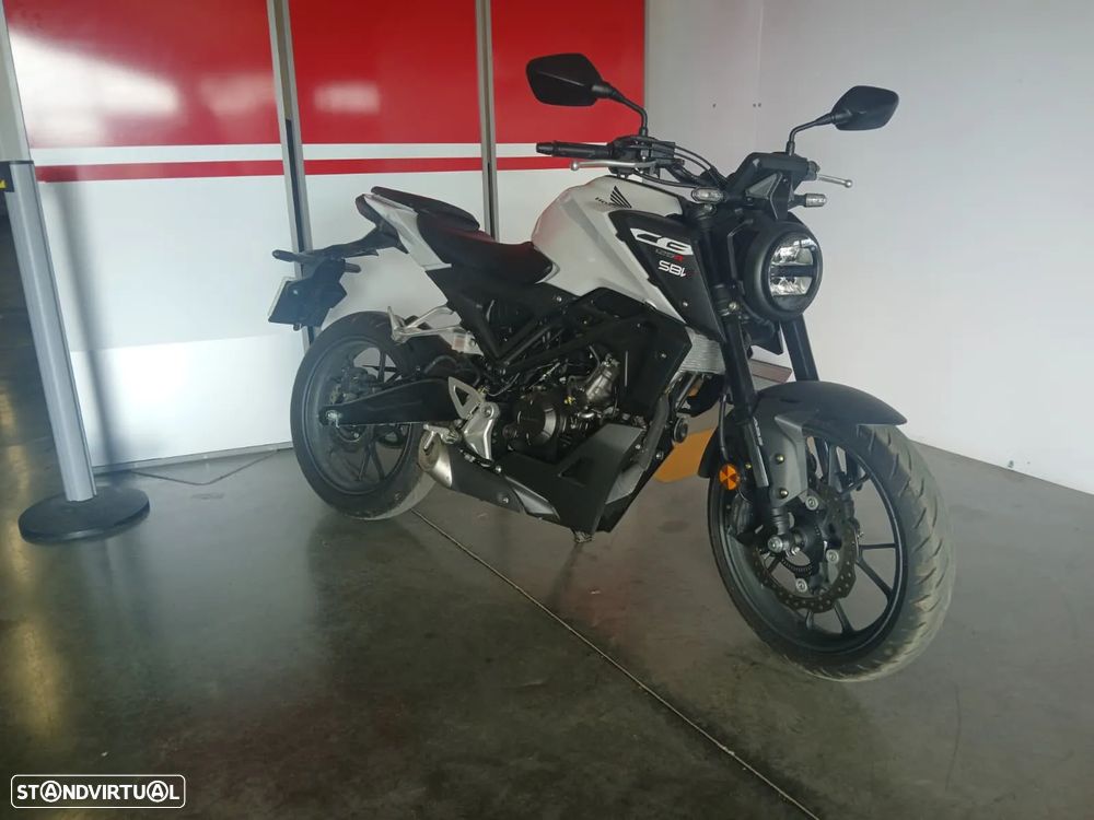 Honda CB CB 125 R - 3