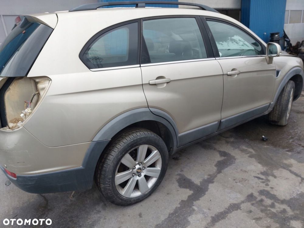 Chevrolet captiva 2.0 2010 r Drzwi tył prawe