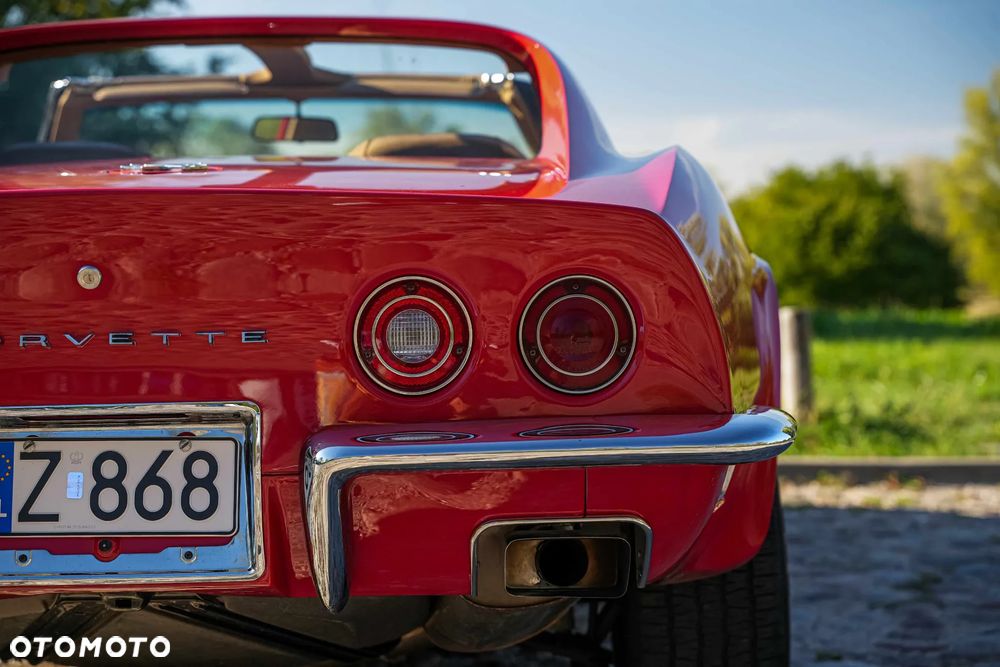 Chevrolet Corvette - 19