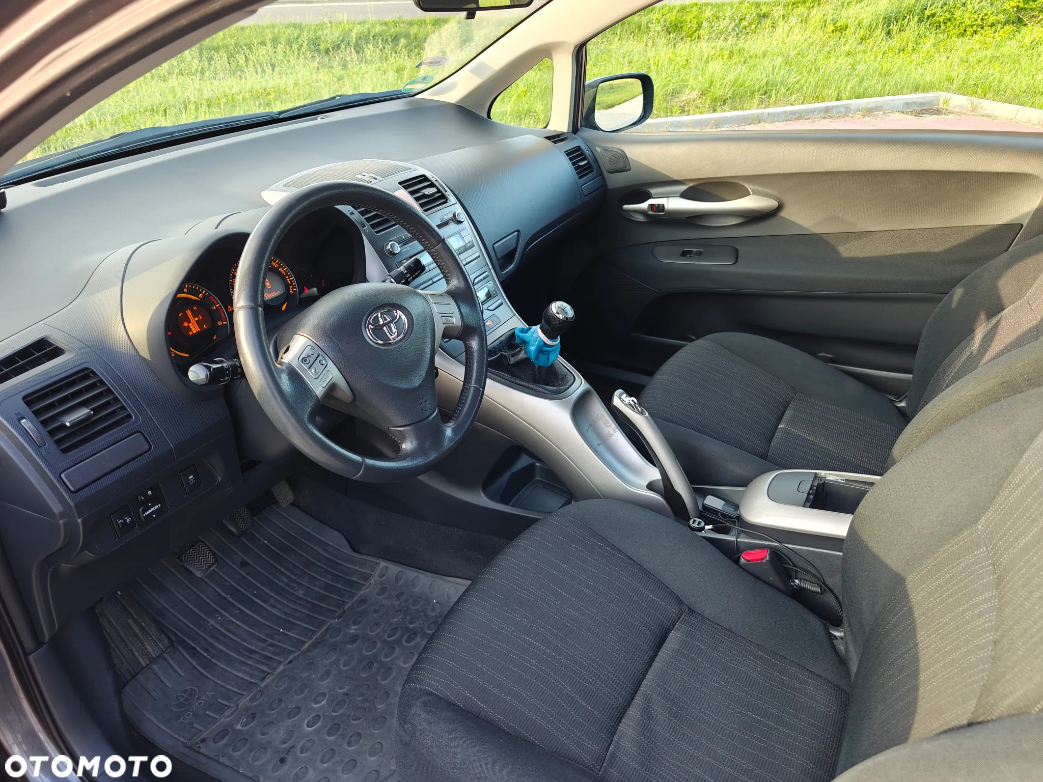 Toyota Auris - 12