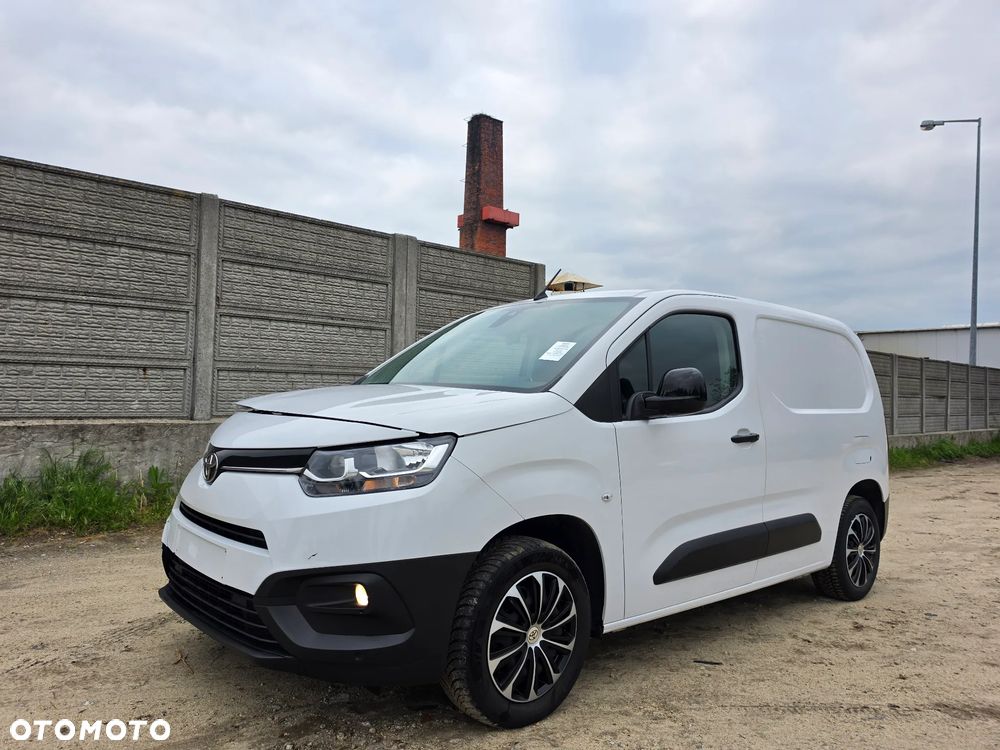 Toyota Proace City - 36