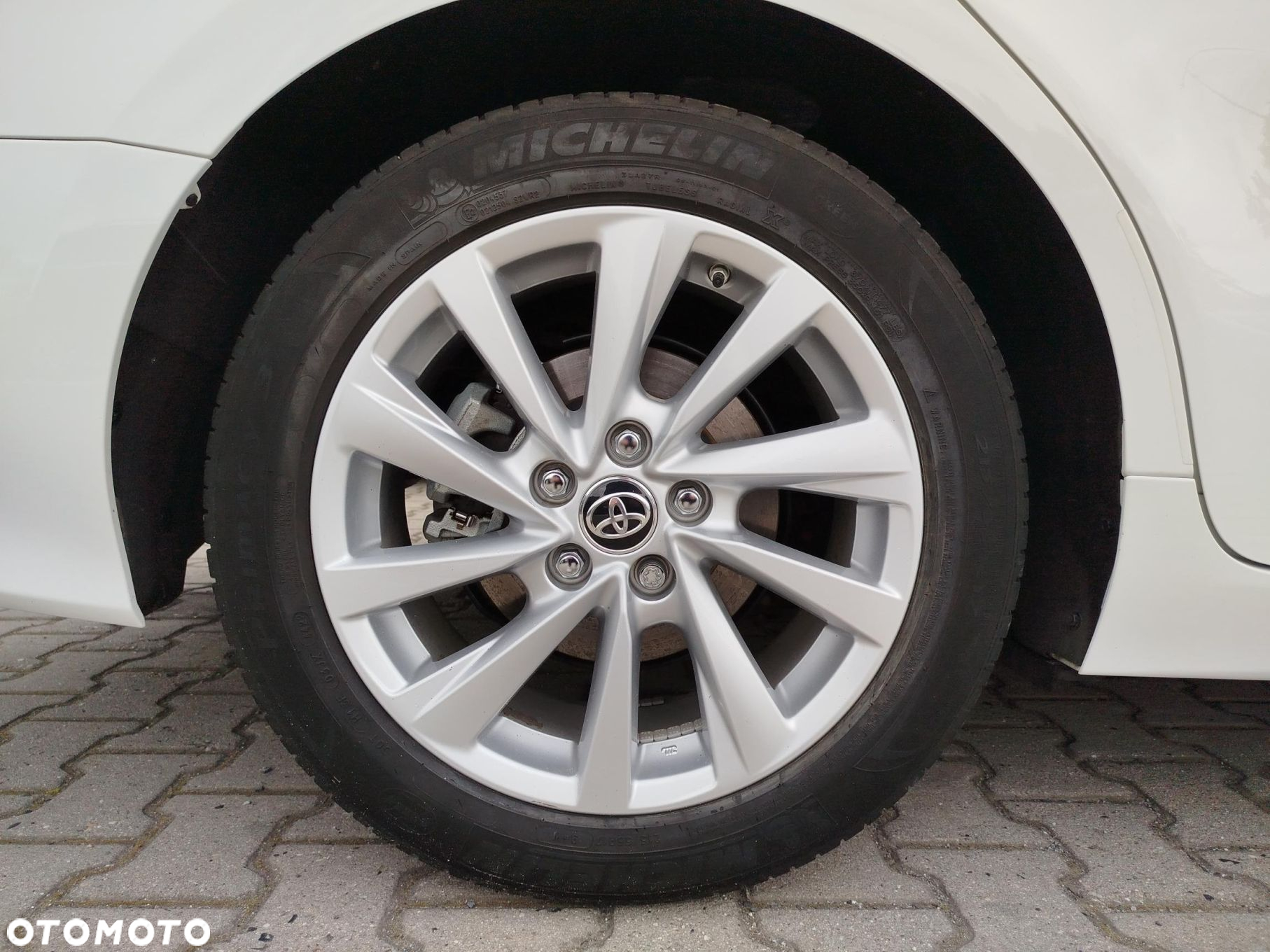 Toyota Camry - 14