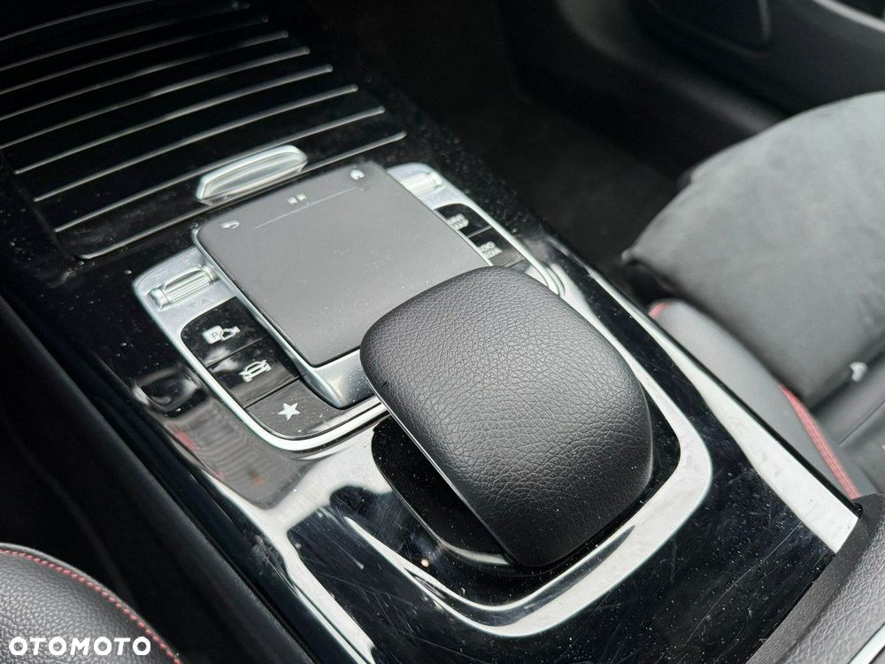 Mercedes-Benz CLA - 22