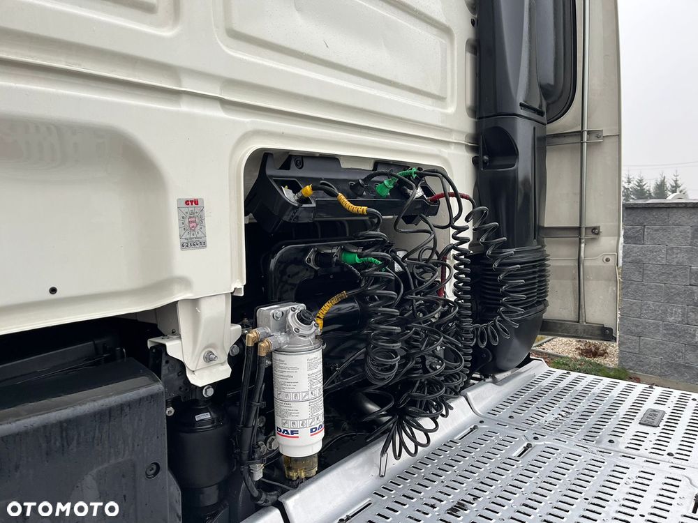 DAF XF - 10