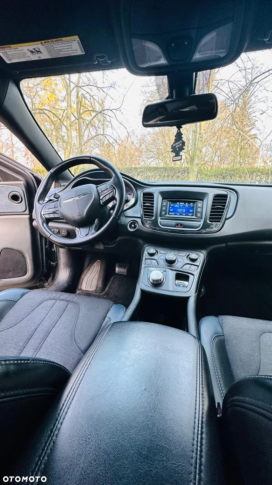 Chrysler 200 - 10