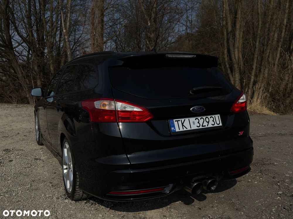 Ford Focus 2.0 EcoBoost ST mit Leder-Sport-Paket - 11