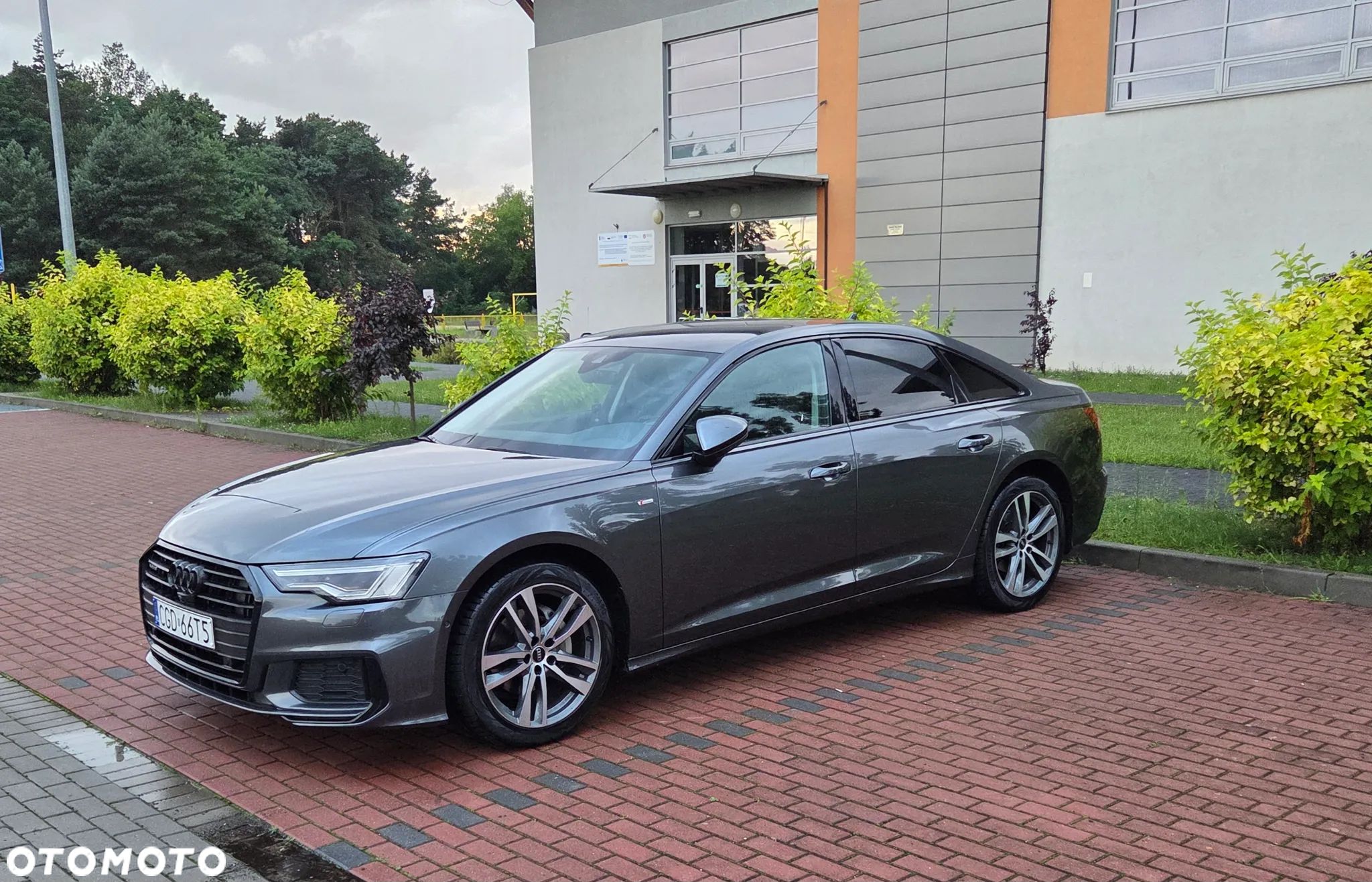 Audi A6 - 1