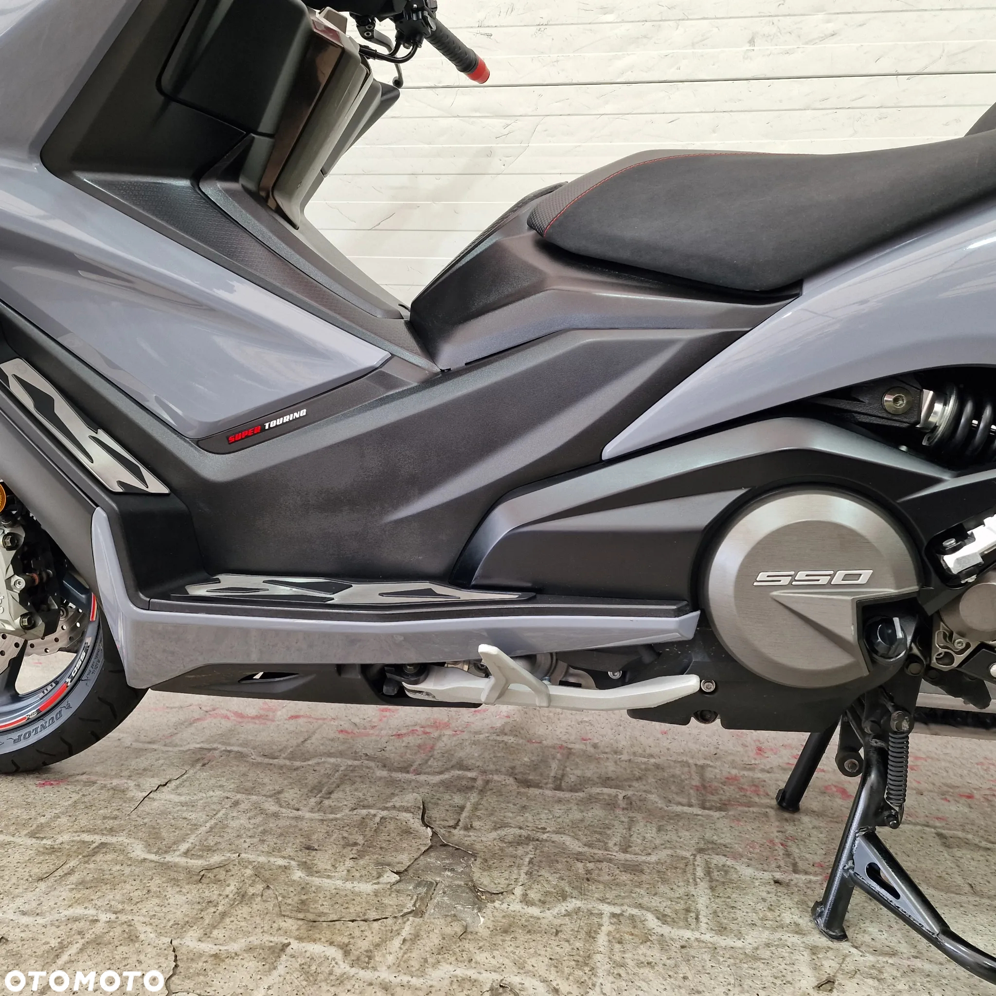 Kymco AK 550 - 7