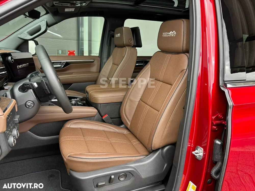 Chevrolet Suburban - 7