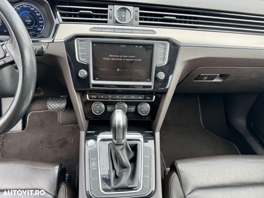 Volkswagen Passat 2.0 TDI DSG (BlueMotion Technology) Highline - 12