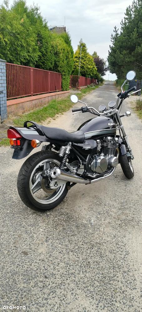 Kawasaki Zephyr - 2