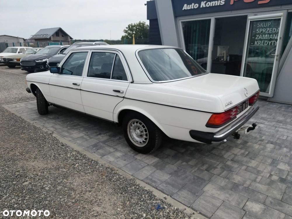 Mercedes-Benz W123 - 4