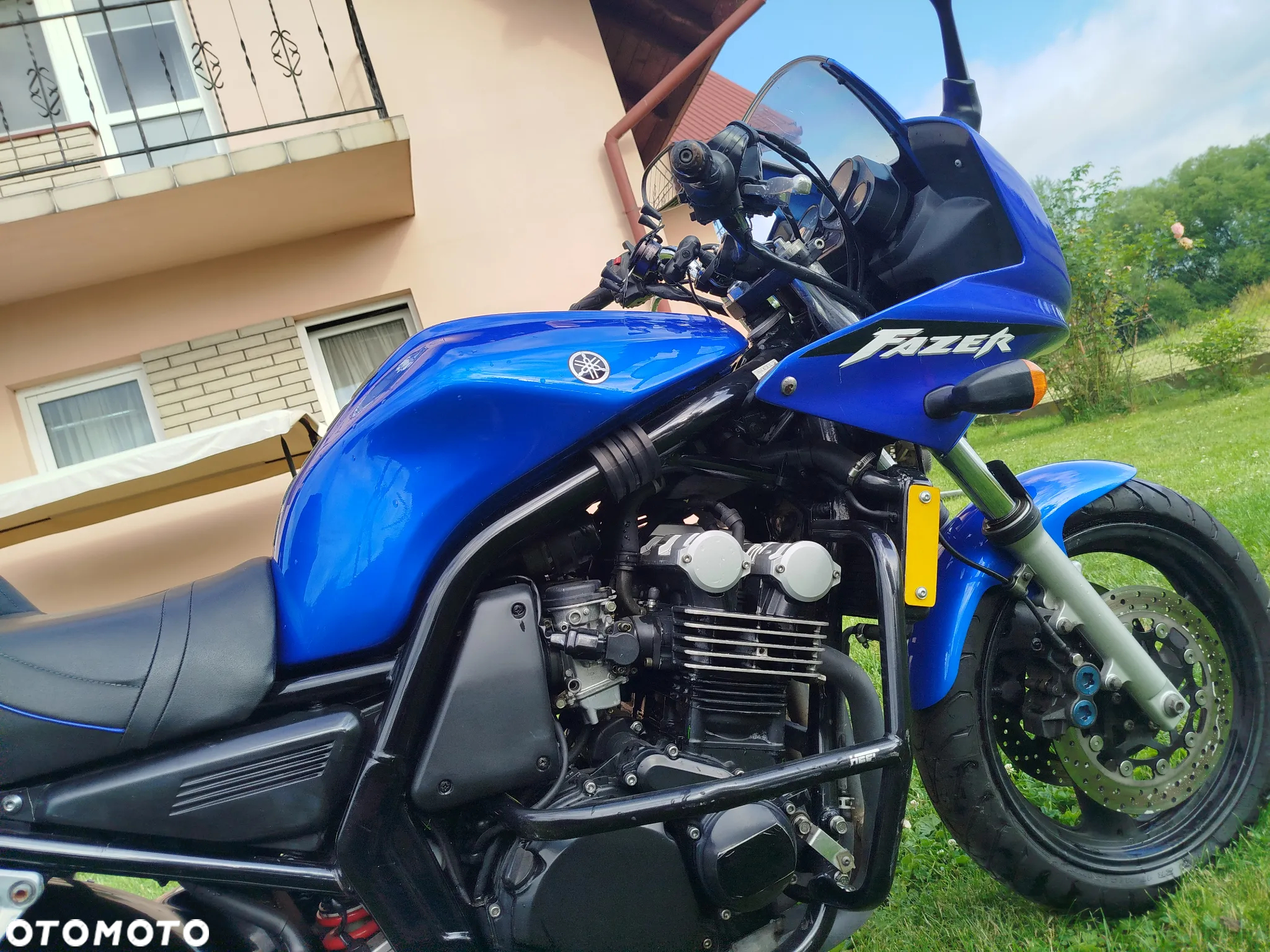 Yamaha FZS - 8