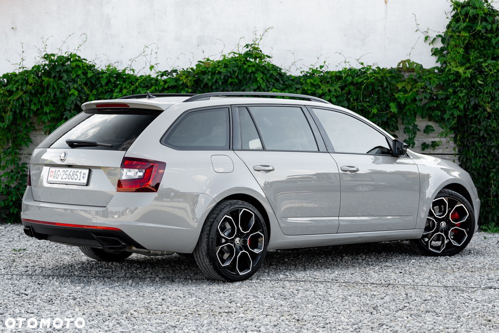 Skoda Octavia 2.0 TSI RS - 12