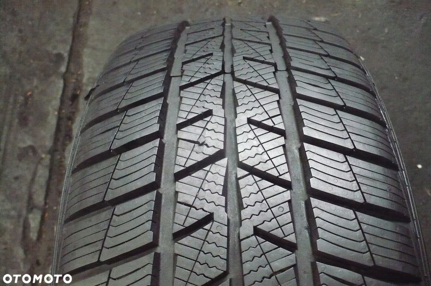 BARUM Polaris 5 225/45R19 8,5mm 2023 - 1
