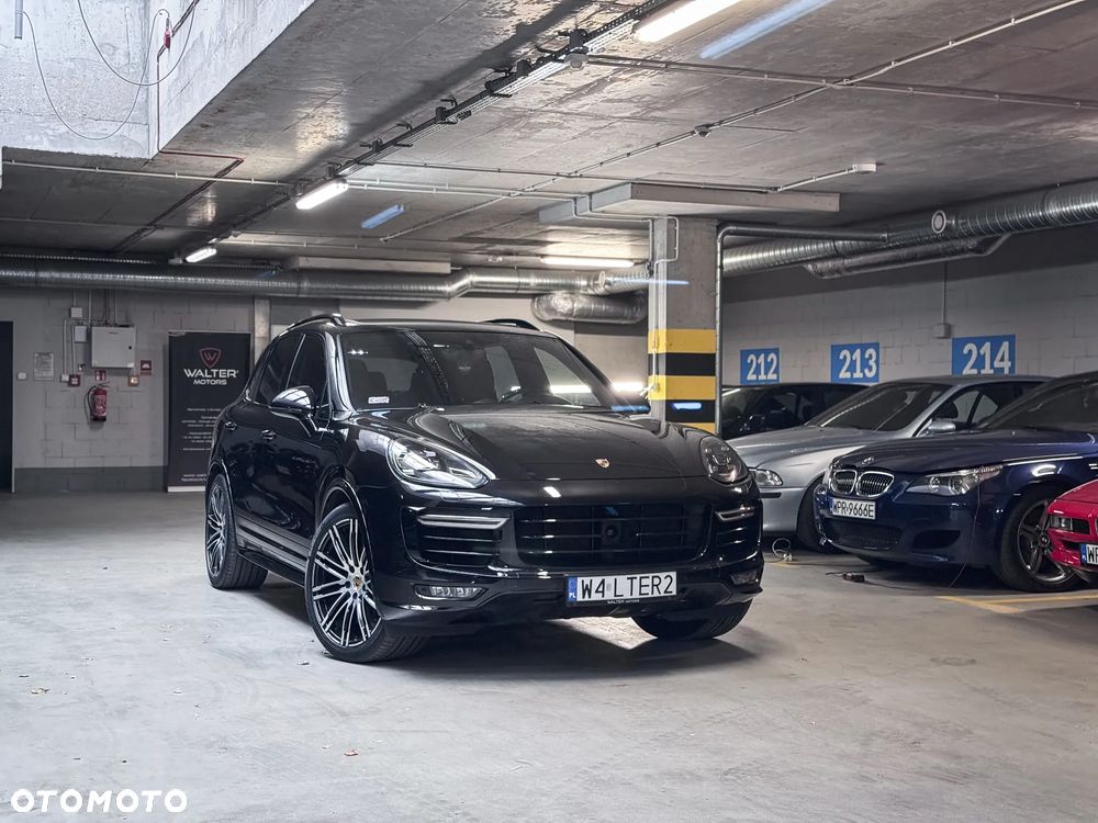 Porsche Cayenne Turbo S - 2