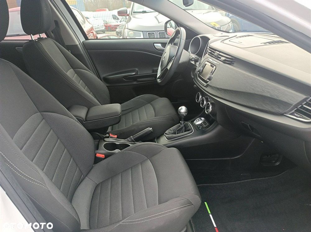 Alfa Romeo Giulietta - 17