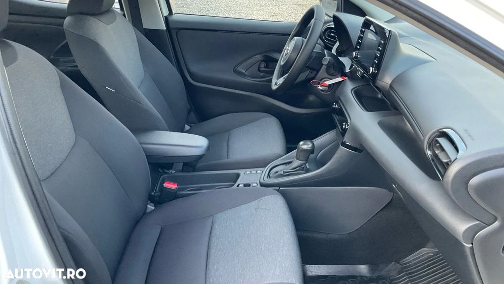 Toyota Yaris 1.5 VVT-i HSD Eco - 10