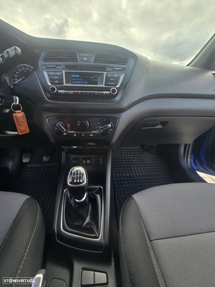 Hyundai i20 1.1 CRDi Access - 13