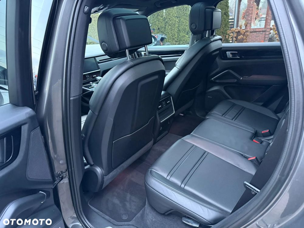Porsche Cayenne Tiptronic S Platinum Edition - 16