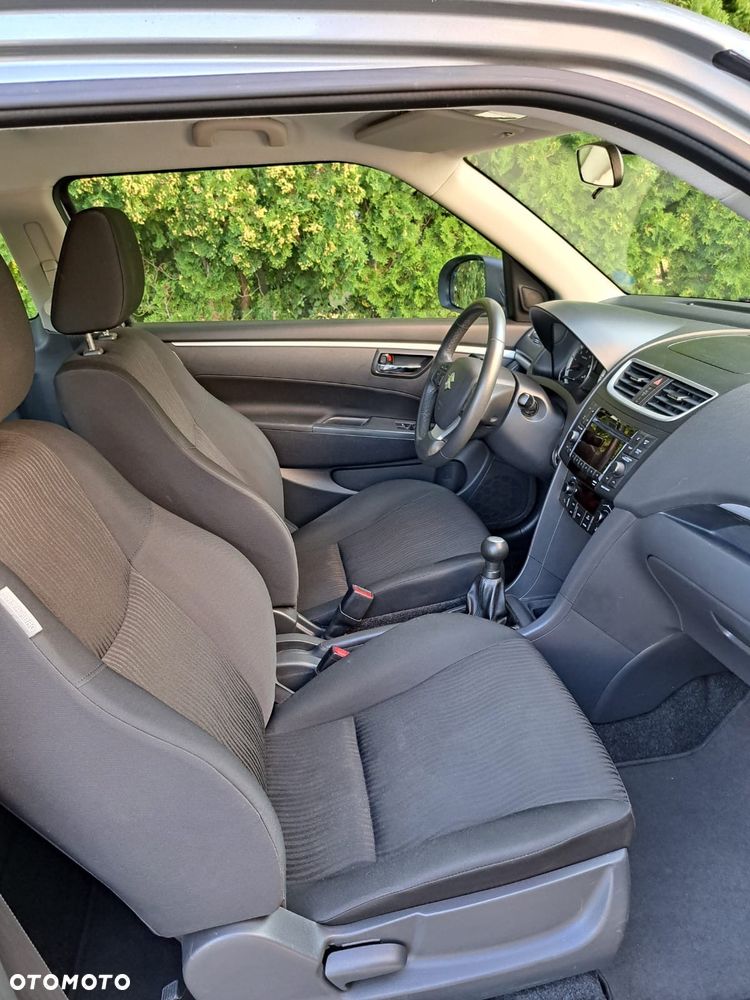 Suzuki Swift 1.3 DDiS GLX / Comfort - 6