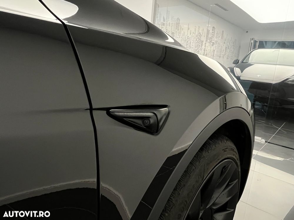 Tesla Model Y Long Range RWD - 31