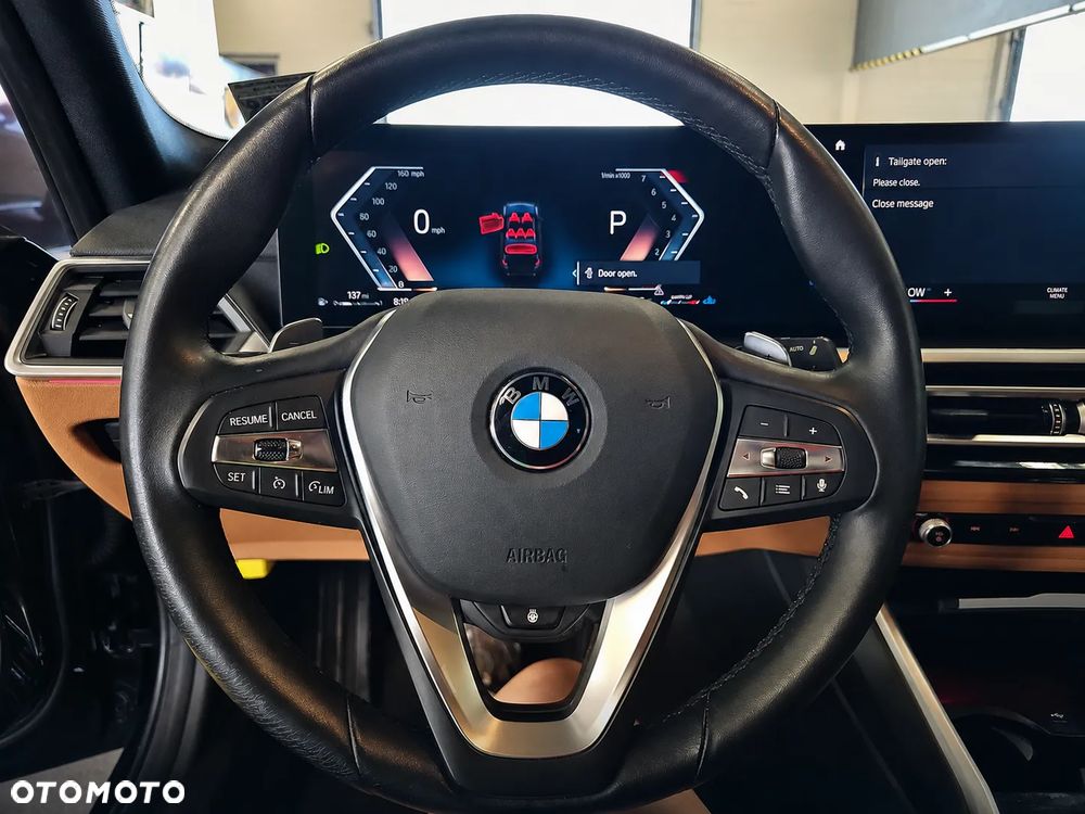 BMW Seria 3 330i xDrive M Sport - 11