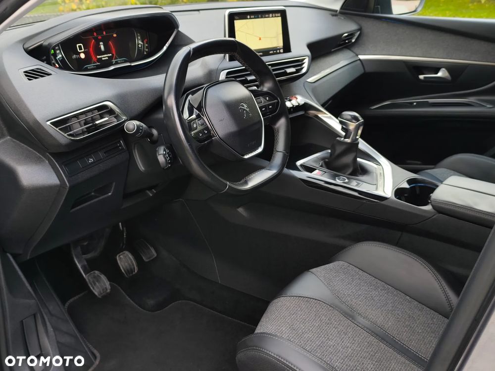 Peugeot 3008 1.6 BlueHDi Allure S&S - 21